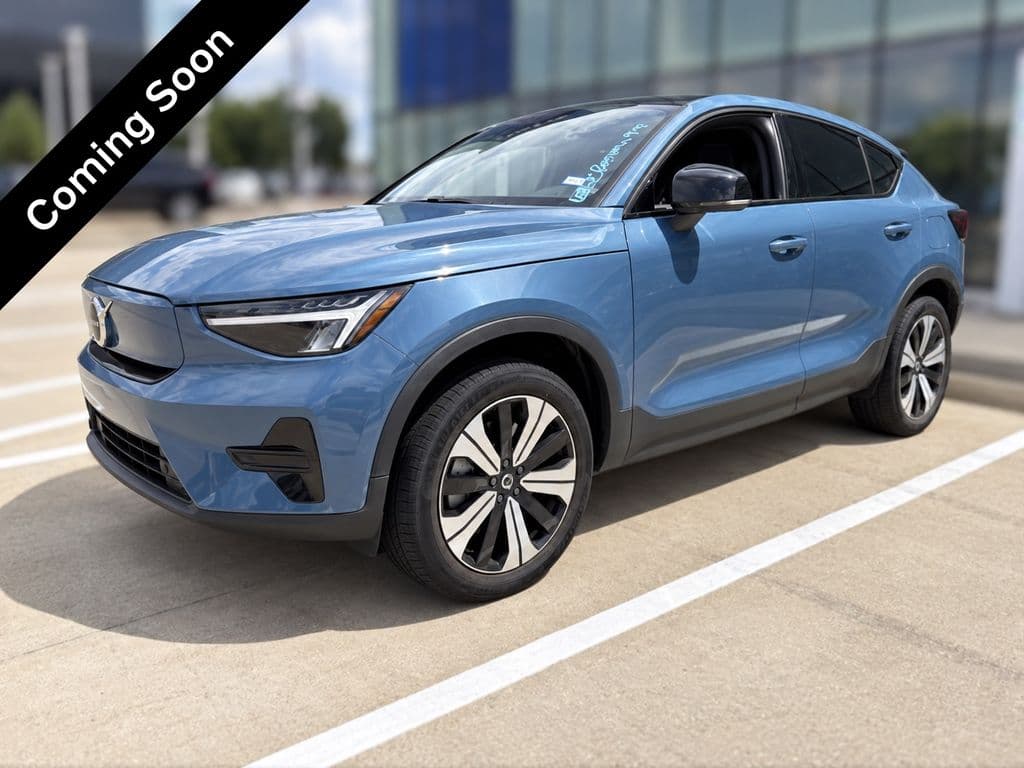 2023 Volvo C40 Recharge Pure Electric Core — photo 1 of 7