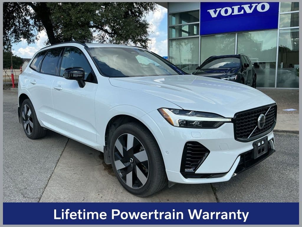 2024 Volvo XC60 Recharge Plug-In Hybrid Ultimate Dark Theme — photo 1 of 3