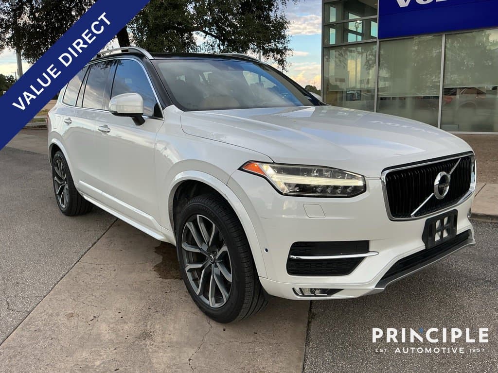 2017 Volvo XC90 Momentum — photo 1 of 4