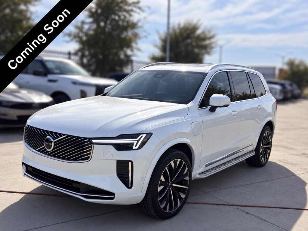 2025 Volvo XC90 Plug-In Hybrid Plus — photo 1 of 9