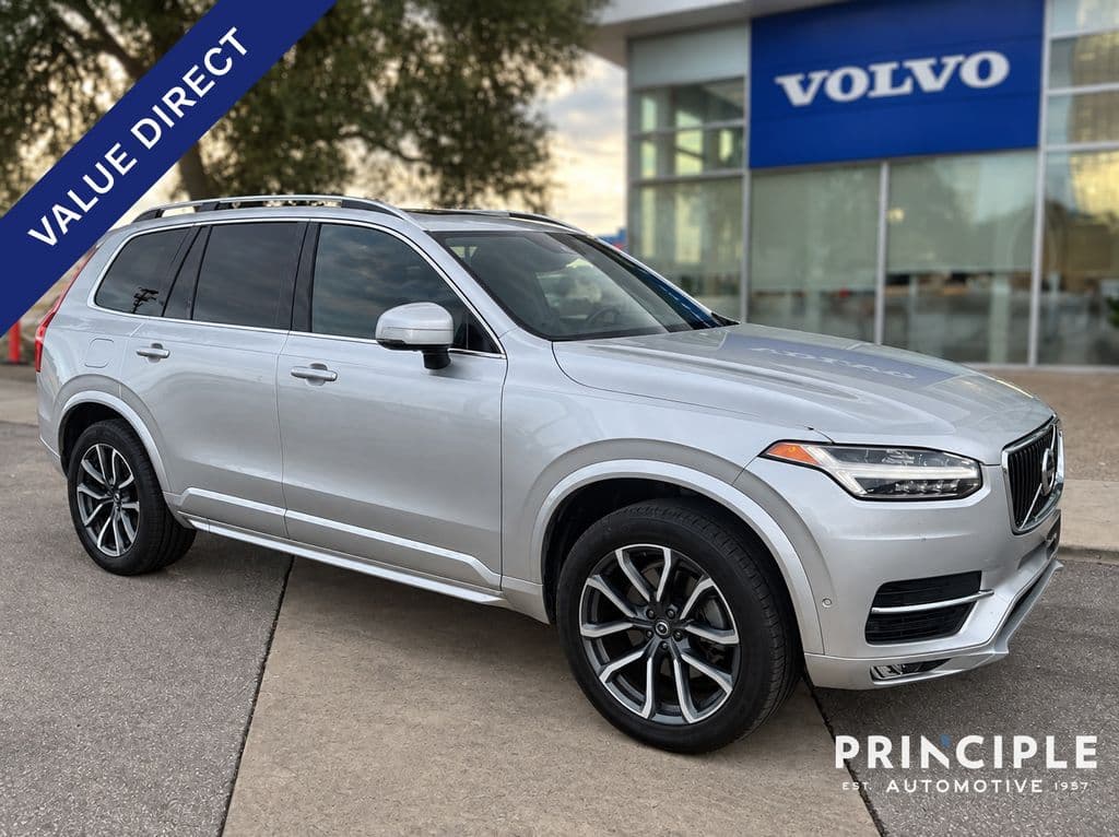 2018 Volvo XC90 Momentum — photo 1 of 15