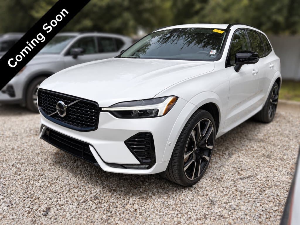 2024 Volvo XC60 Ultimate Dark Theme — photo 1 of 10
