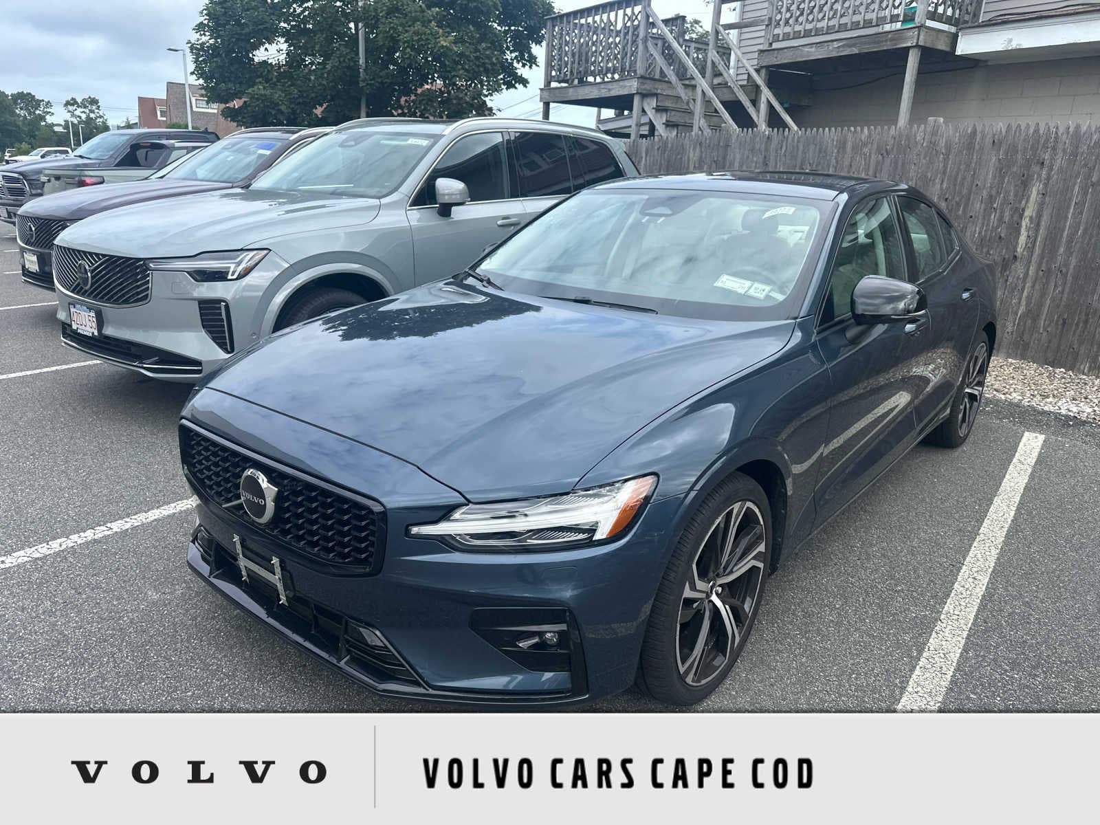 2024 Volvo S60 Base — photo 1 of 2