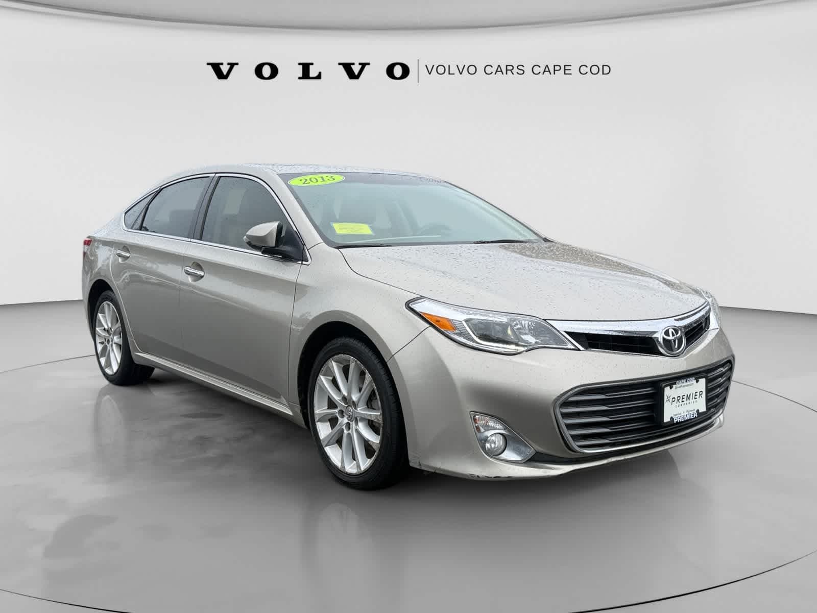 2013 Toyota Avalon Limited — photo 1 of 27