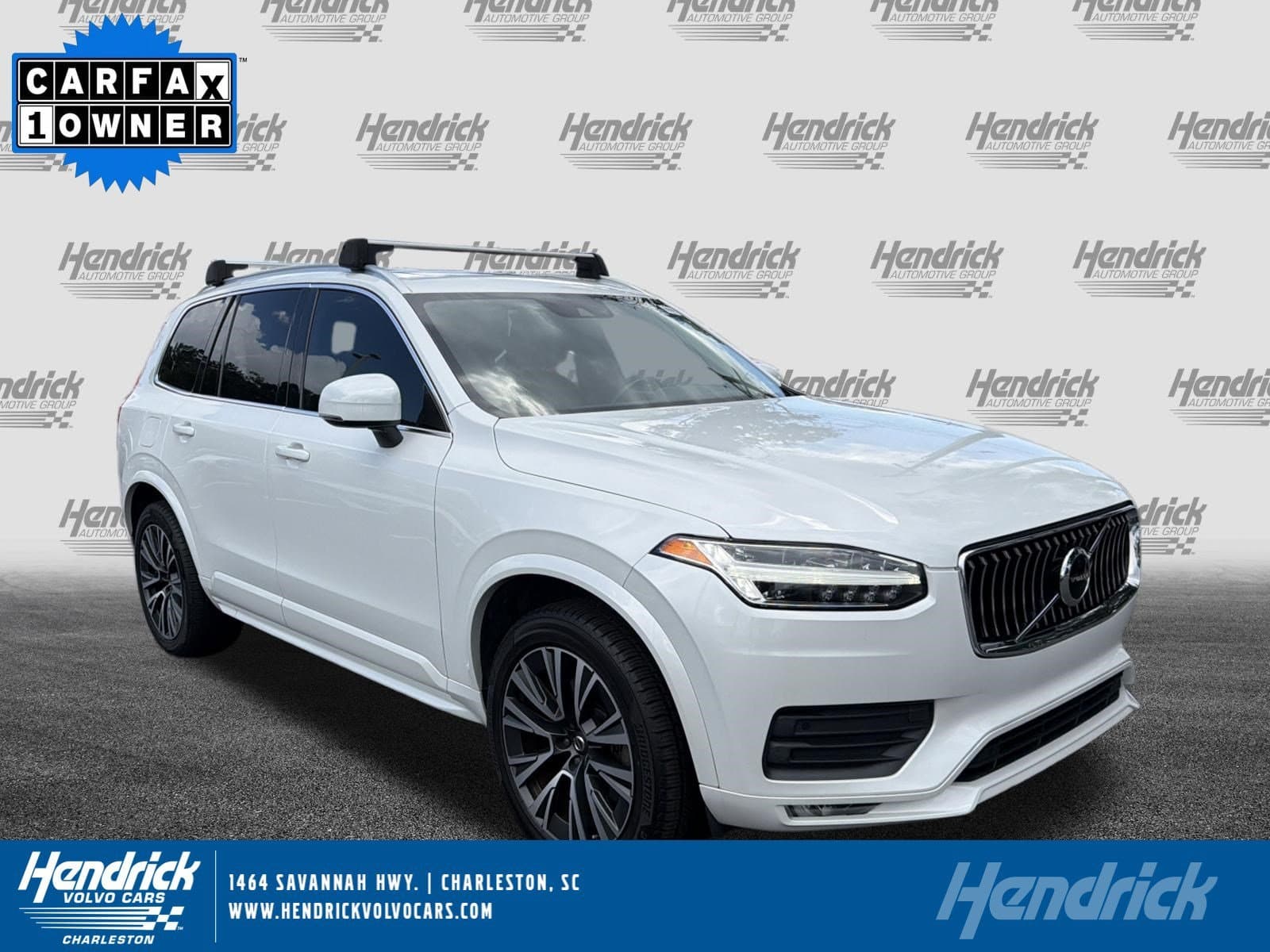 2020 Volvo XC90 Momentum — photo 1 of 38
