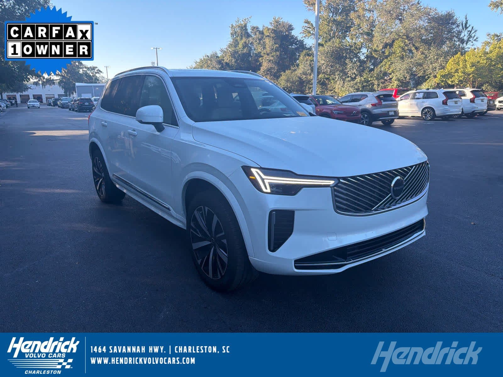 2025 Volvo XC90 Core — photo 1 of 36