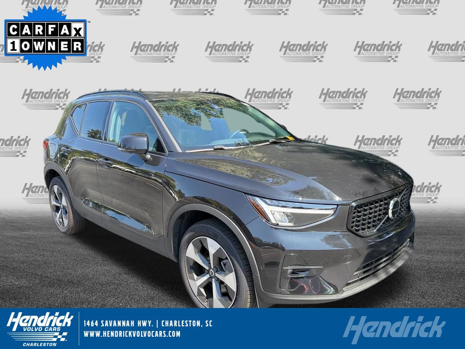 2026 Volvo XC40 Plus — photo 1 of 36