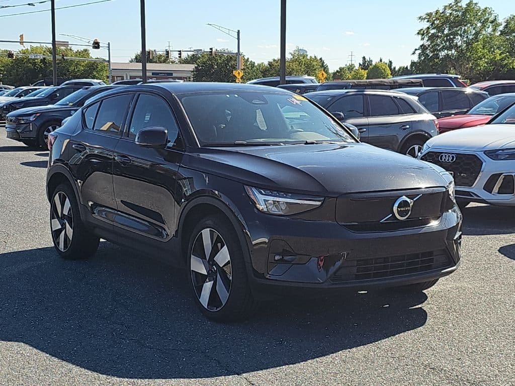 2023 Volvo C40 Recharge Pure Electric Plus — photo 1 of 19