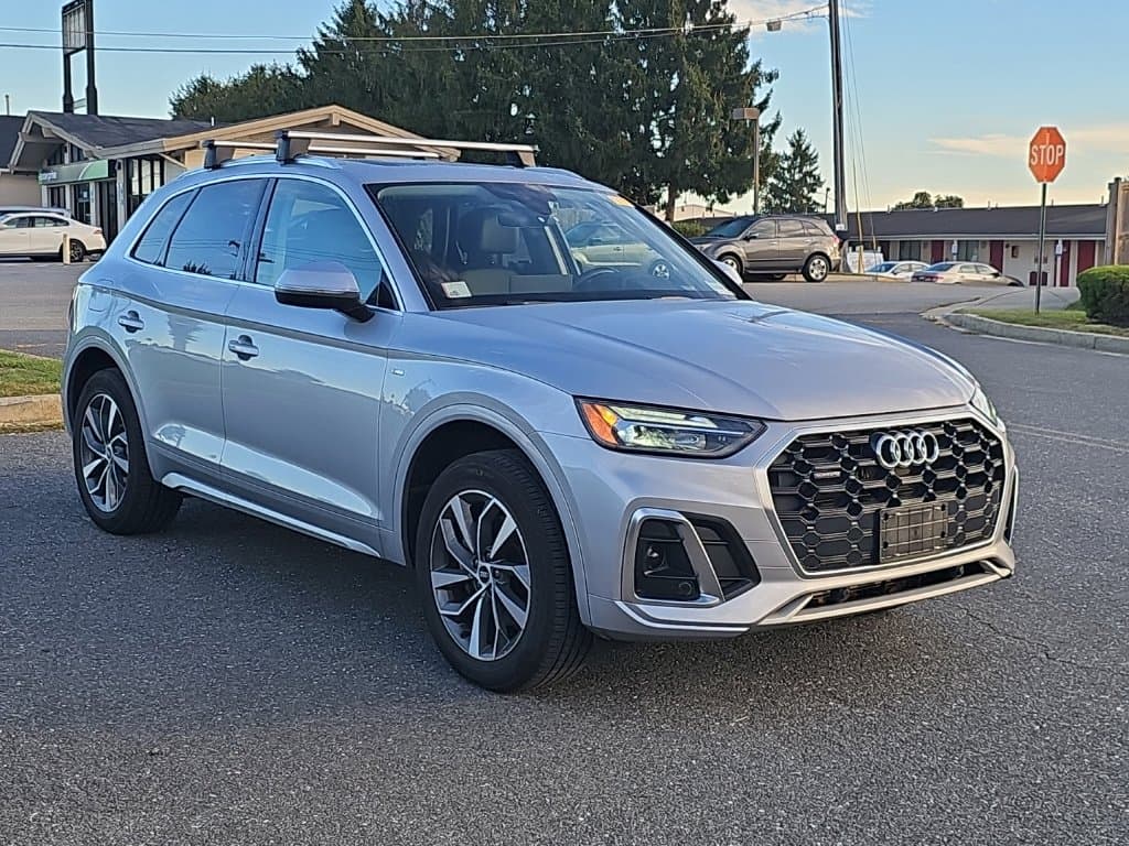 2022 Audi Q5 Base — photo 1 of 19