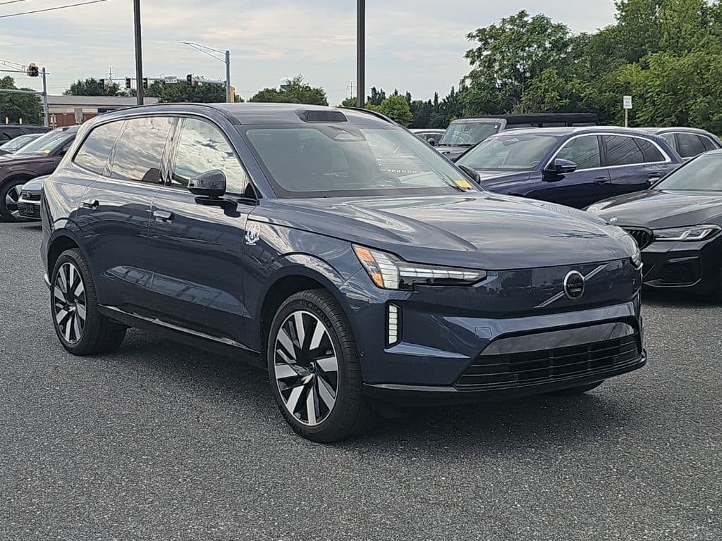 2025 Volvo EX90 Ultra — photo 1 of 19