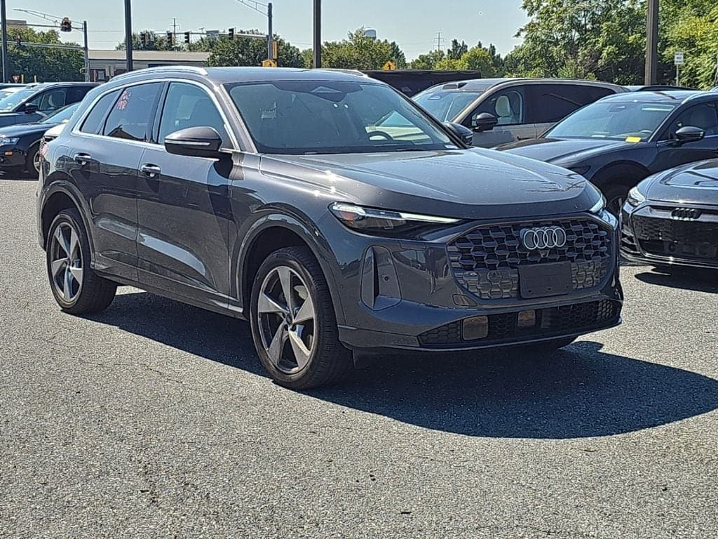 2025 Audi Q5 Premium Plus — photo 1 of 19