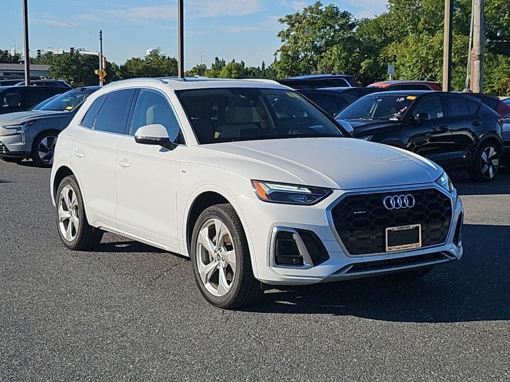 2023 Audi Q5 S line Premium — photo 1 of 19