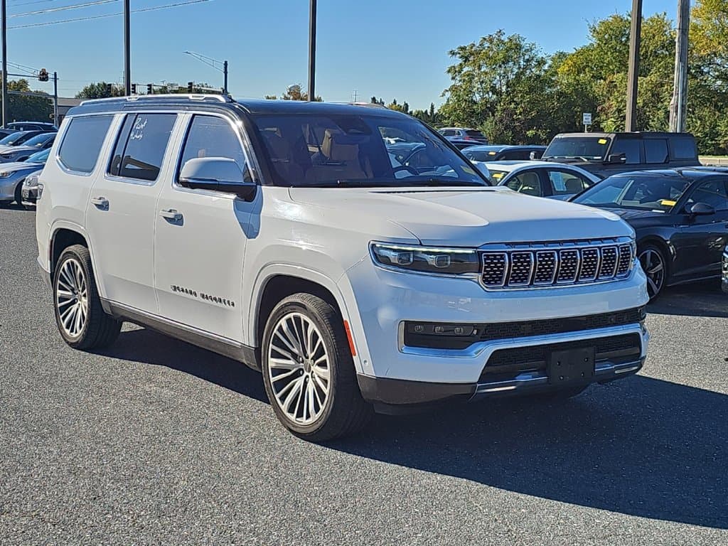 2022 Jeep Grand Wagoneer Series III — photo 1 of 19