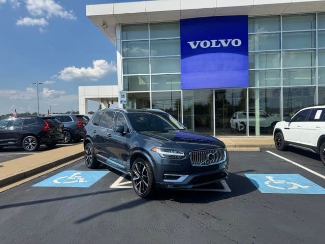 2023 Volvo XC90 Plus — photo 1 of 11