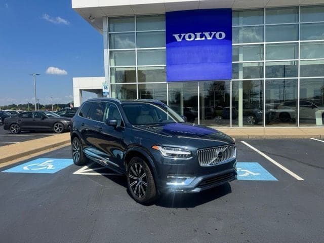 2023 Volvo XC90 Plus — photo 1 of 13