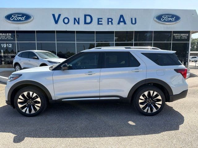 2026 Ford Explorer Platinum — photo 1 of 13