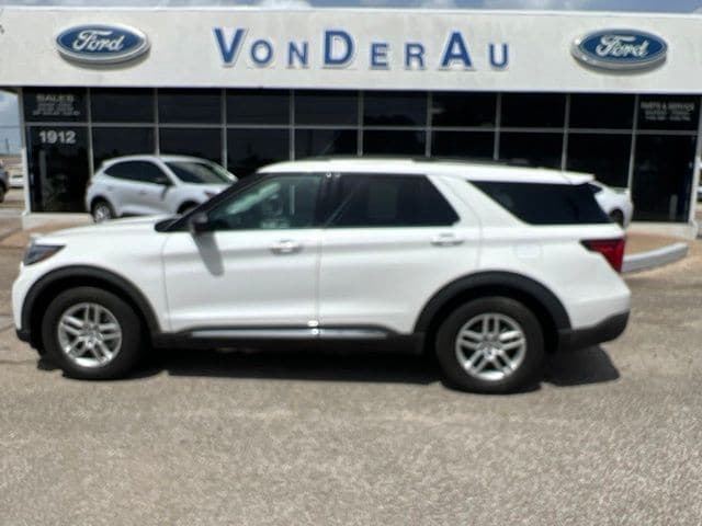 2025 Ford Explorer Active — photo 1 of 15