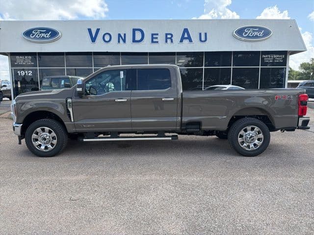 2026 Ford F-350SD Lariat — photo 1 of 20