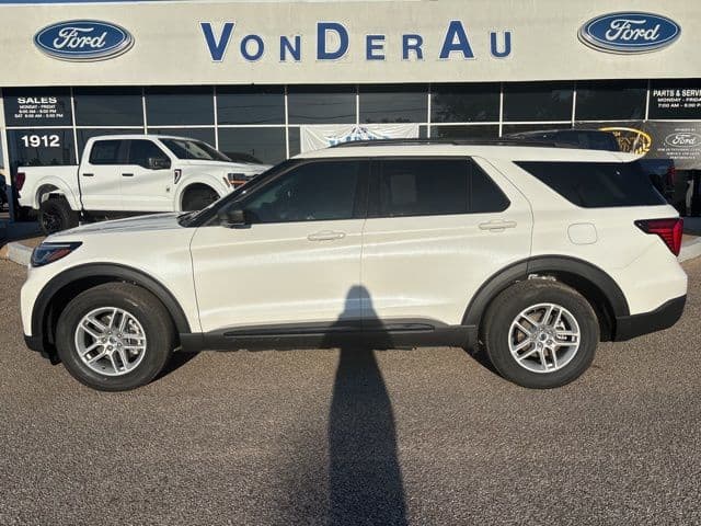 2026 Ford Explorer Active — photo 1 of 13