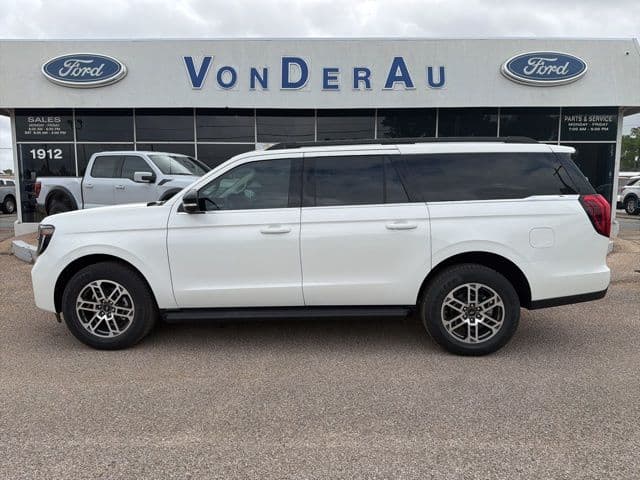 2026 Ford Expedition Max Active — photo 1 of 13