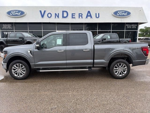 2026 Ford F-150 XLT — photo 1 of 21