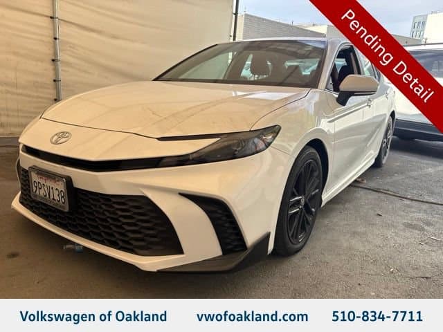 2025 Toyota Camry LE — photo 1 of 6