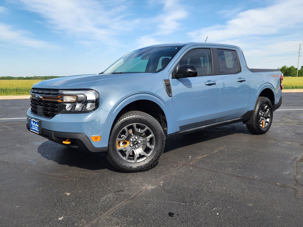 2024 Ford Maverick LARIAT Advanced — photo 1 of 34