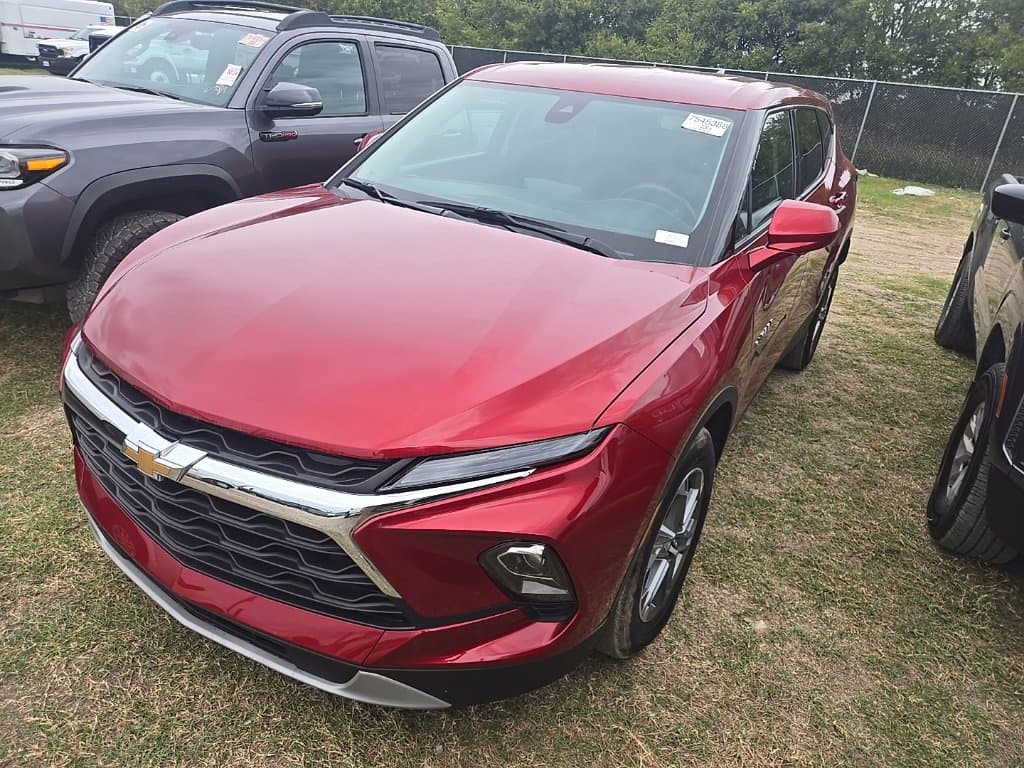 2025 Chevrolet Blazer LT — photo 1 of 6