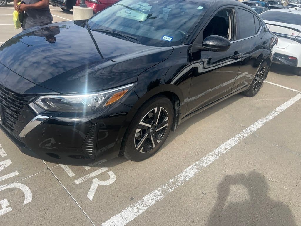 2025 Nissan Sentra SV — photo 1 of 16