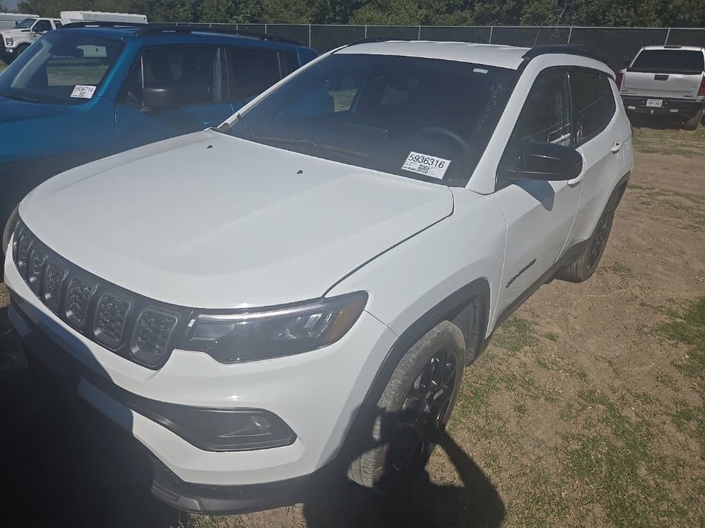 2025 Jeep Compass Latitude — photo 1 of 6