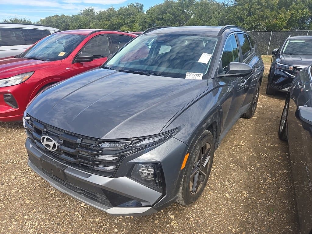 2026 Hyundai Tucson SEL Plus — photo 1 of 9