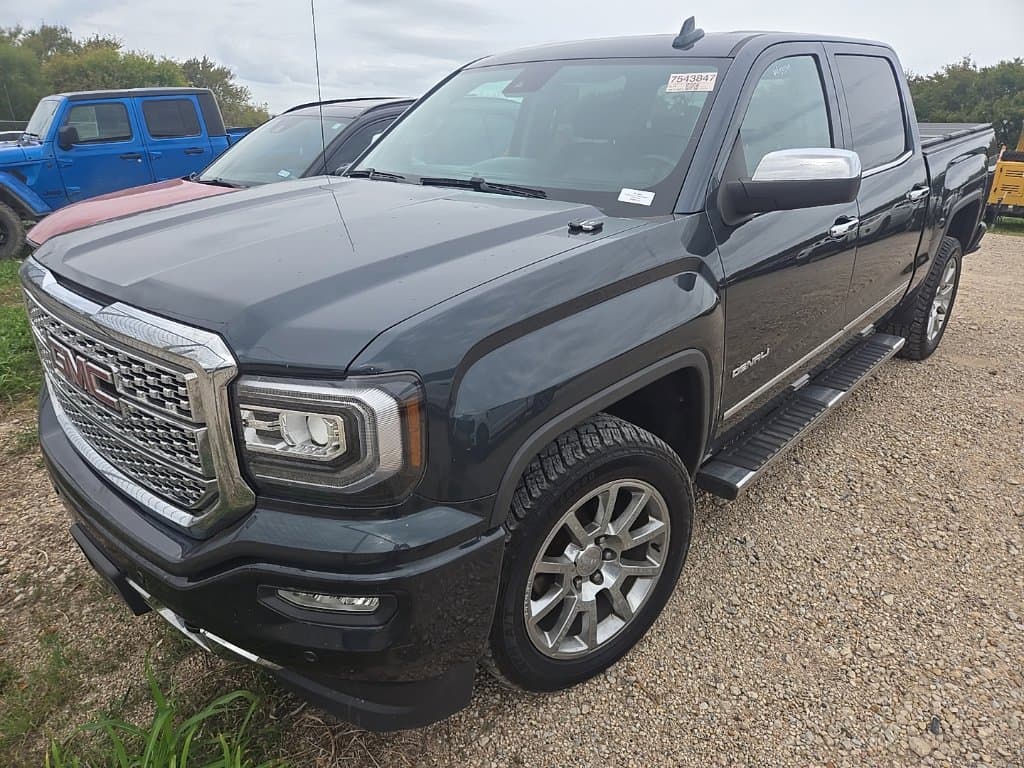 2017 GMC Sierra 1500 Denali — photo 1 of 9