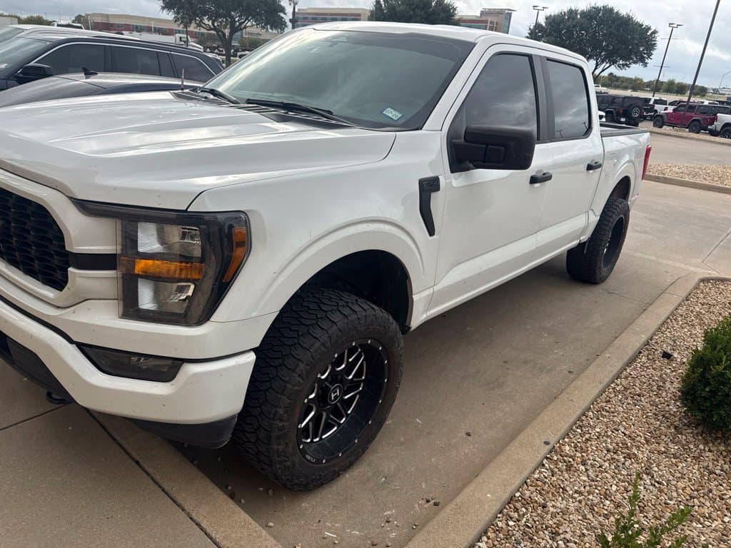 2023 Ford F-150 XL — photo 1 of 10