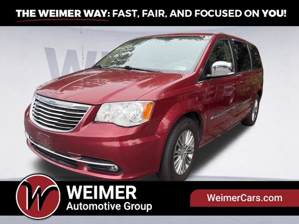 2016 Chrysler Town & Country Touring-L — photo 1 of 20