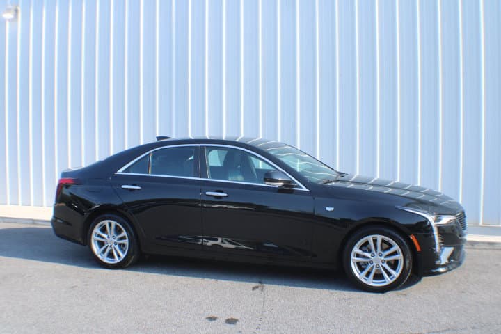 2024 Cadillac CT4 Luxury — photo 1 of 17