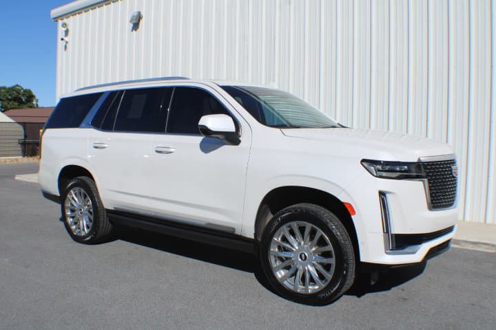 2021 Cadillac Escalade Premium Luxury — photo 1 of 34