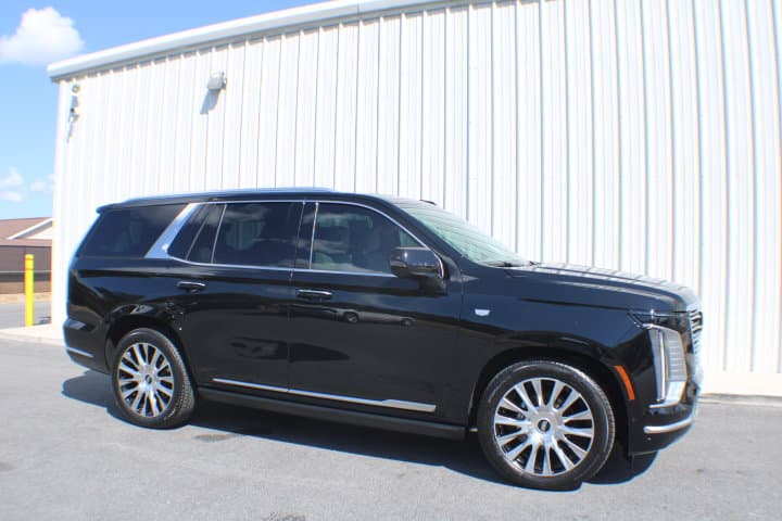2026 Cadillac Escalade 4WD Platinum Luxury — photo 1 of 24