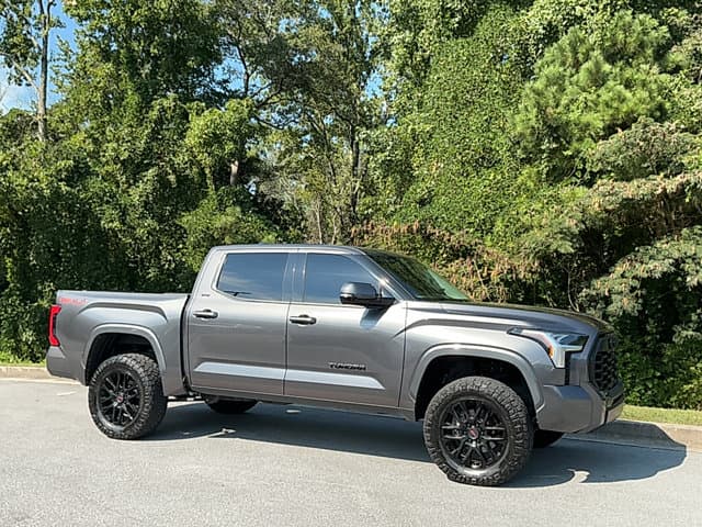 2023 Toyota Tundra 4WD Base — photo 1 of 19