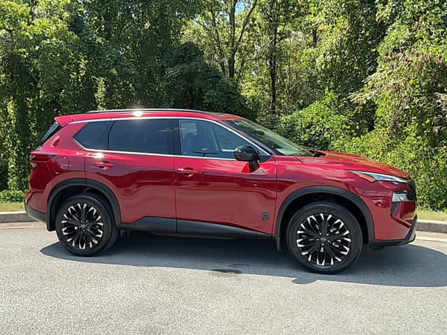 2026 Nissan Rogue Dark Armor — photo 1 of 17