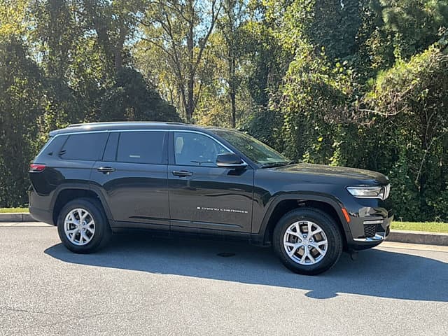 2021 Jeep Grand Cherokee L Limited — photo 1 of 20