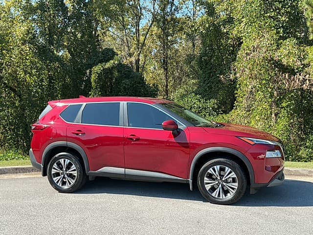 2023 Nissan Rogue SV — photo 1 of 17