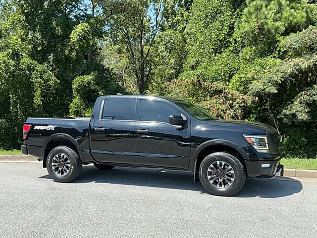 2023 Nissan Titan PRO-4X — photo 1 of 18