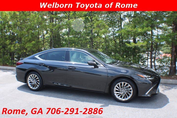 2024 Lexus ES Base — photo 1 of 17