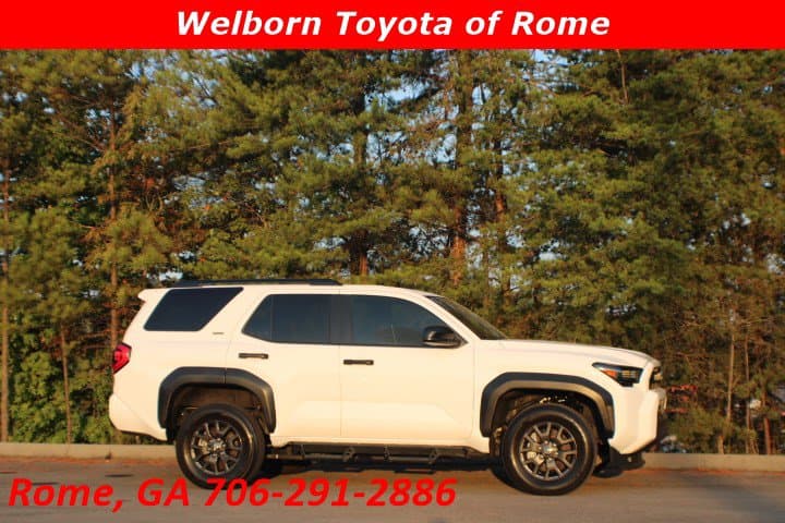 2025 Toyota 4Runner SR5 — photo 1 of 15