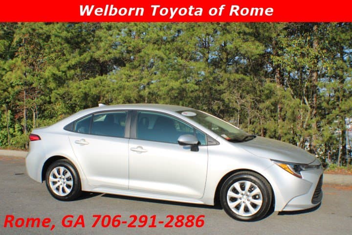 2024 Toyota Corolla LE — photo 1 of 15