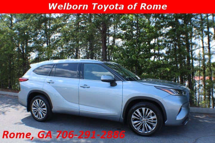 2021 Toyota Highlander Platinum — photo 1 of 16