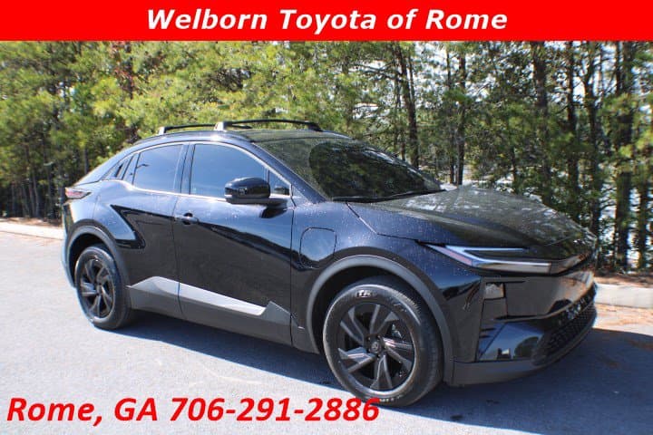2026 Toyota C-HR SE — photo 1 of 23