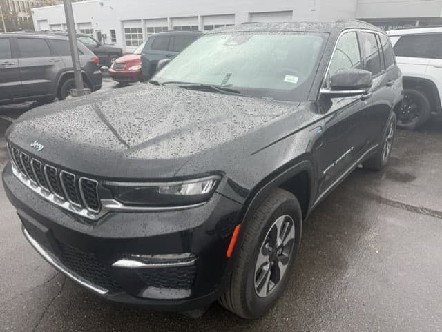 2025 Jeep Grand Cherokee Limited — photo 1 of 11
