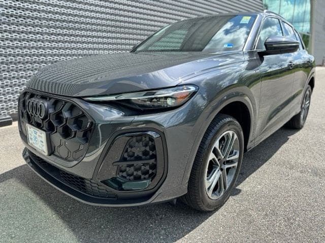 2026 Audi Q5 Base — photo 1 of 24