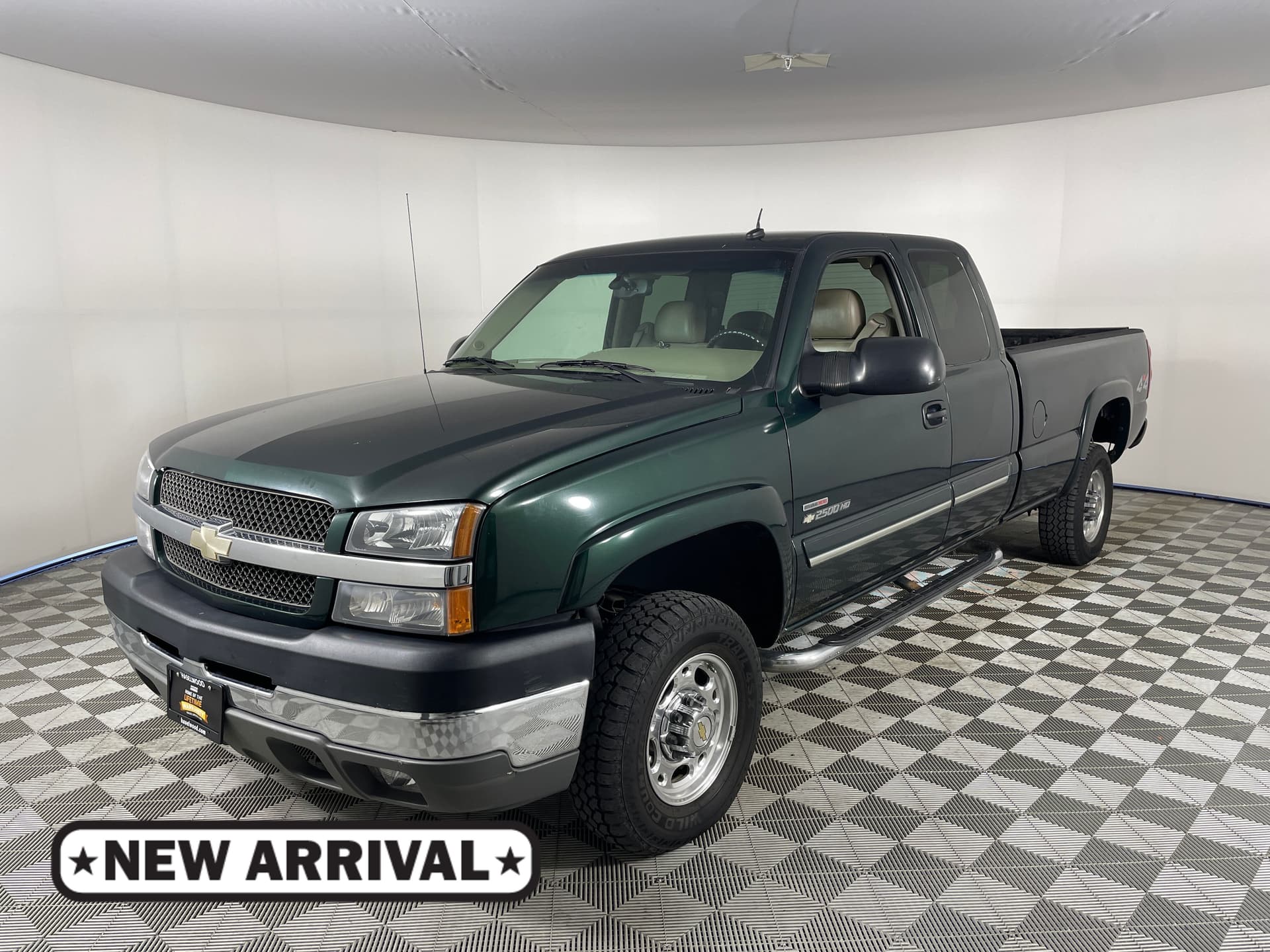 2003 Chevrolet Silverado 2500HD LT — photo 1 of 17